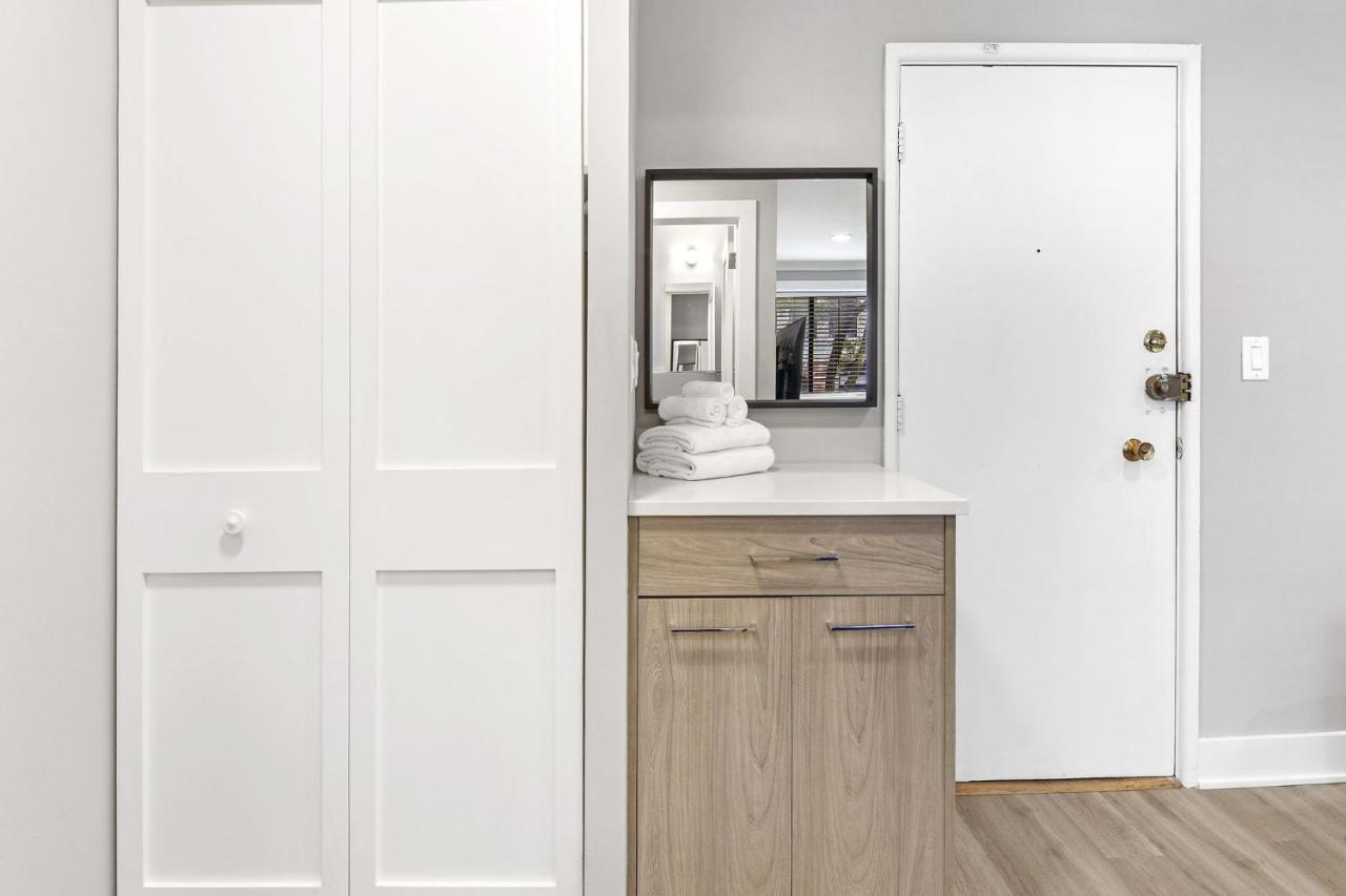 Sophisticated Studio Apartment With Modern Kitchen - Oakdale Od2 Rep Chicago Zewnętrze zdjęcie